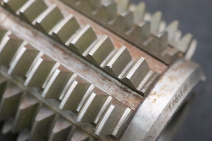 Bild des Artikels SAAZOR-Zahnrad-Wälzfräser-m=-2,5mm-EGW-20°-BPIII-nach-DIN-3972-Ø83x91xØ27mm