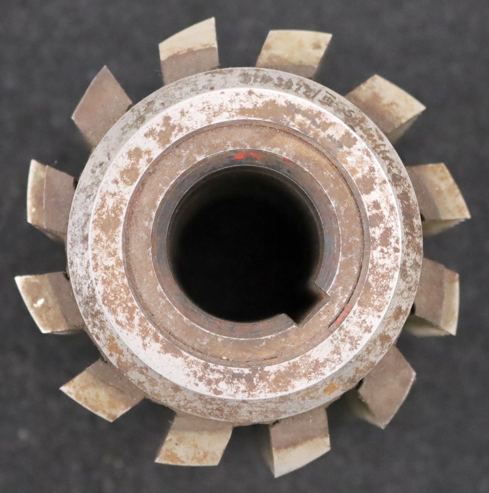 Bild des Artikels SAAZOR-Zahnrad-Wälzfräser-m=-2,5mm-EGW-20°-BPIII-nach-DIN-3972-Ø83x91xØ27mm