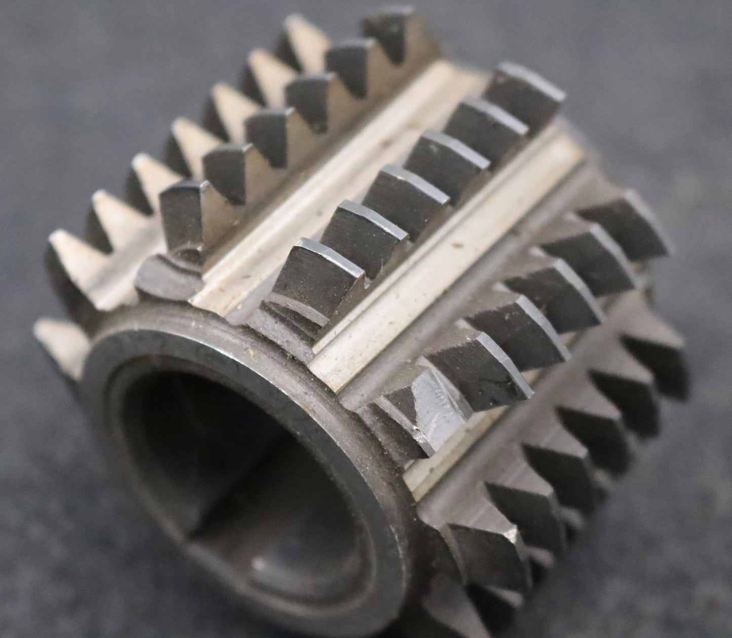 Bild des Artikels Zahnrad-Wälzfräser-m=-2,0mm-EGW-20°-BPIII-nach-DIN-3972-Ø62x48xØ27mm-mit-LKN