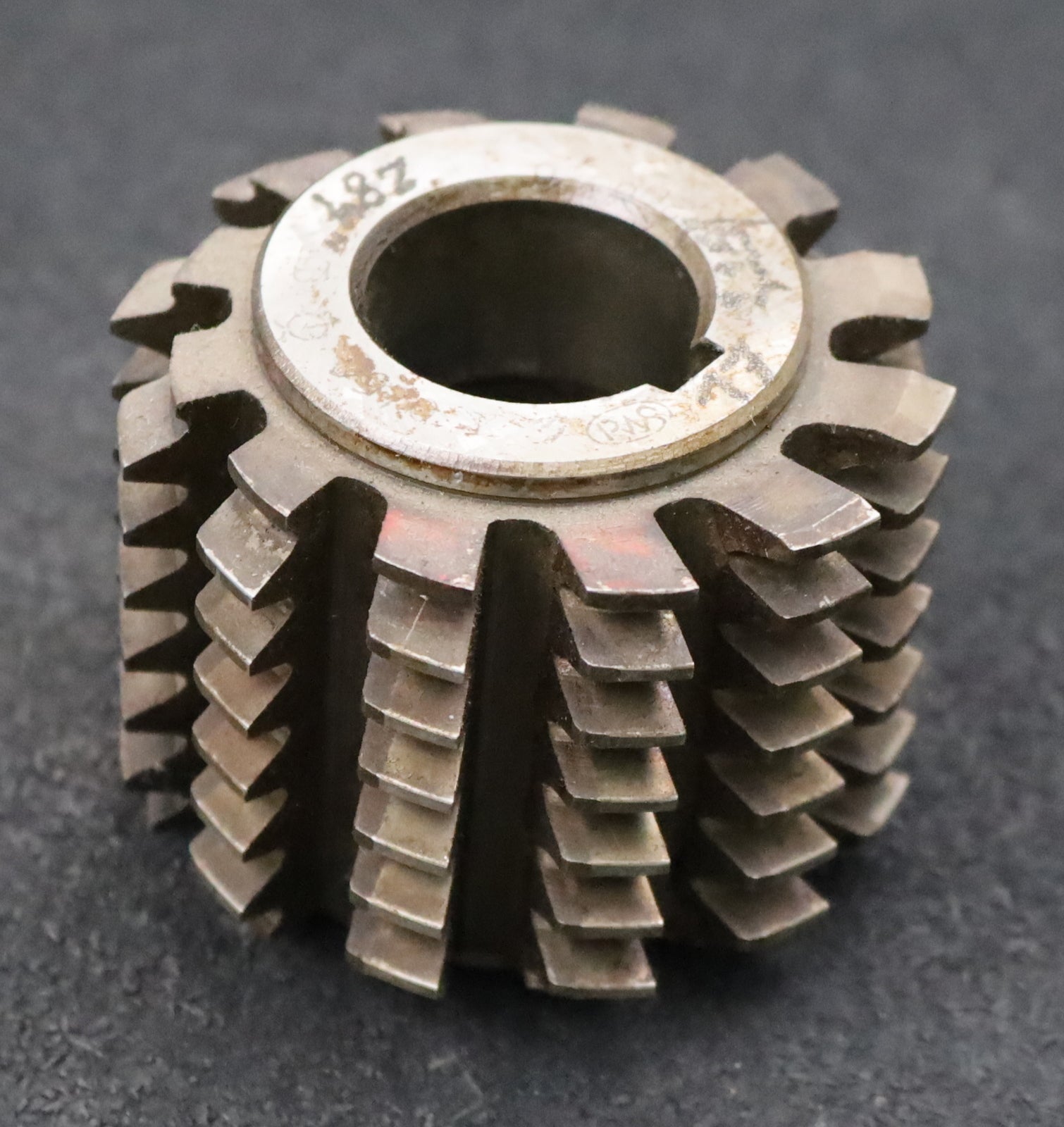 Bild des Artikels PWS-Zahnrad-Wälzfräser-m=-2,25mm-EGW-20°-BPII-DIN-3972-Ø69x56xØ27mm-mit-LKN