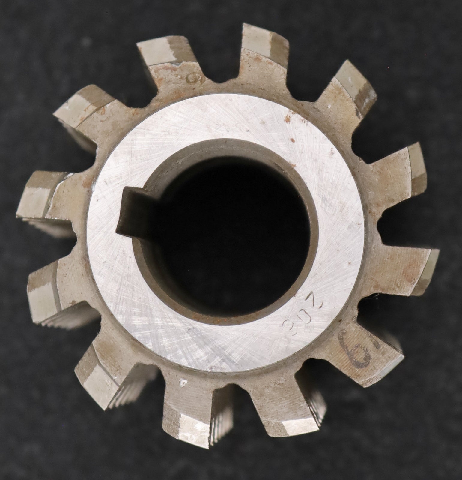 Bild des Artikels PWS-Zahnrad-Wälzfräser-m=-2,25mm-EGW-20°-BPII-nach-DIN-3972-Ø69x56xØ27mm-mit-LKN