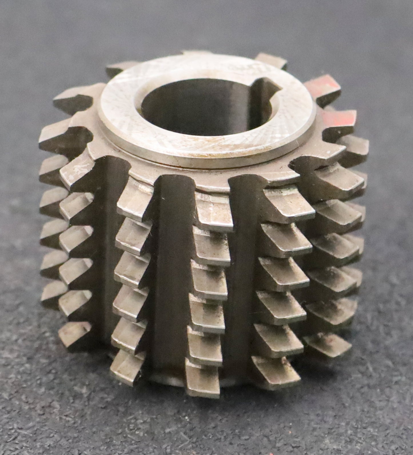 Bild des Artikels PWS-Zahnrad-Wälzfräser-m=-2,5mm-EGW-20°-BPII-nach-DIN-3972-Ø69x56xØ27mm-mit-LKN