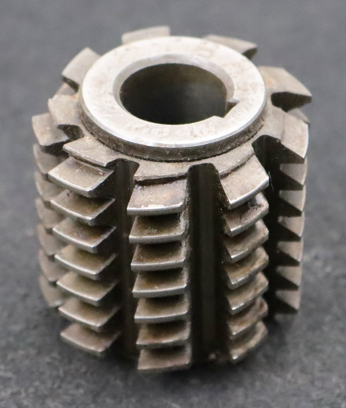 Bild des Artikels Zahnrad-Wälzfräser-m=-2,25mm-EGW-20°-Ø59x60xØ22mm-mit-LKN-1gg.-Rechts