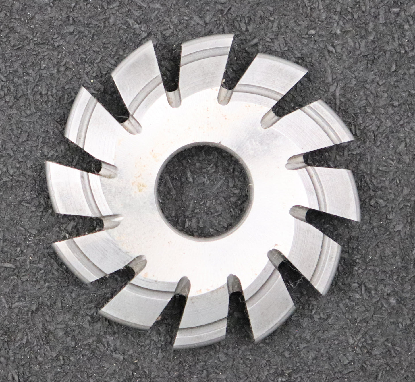 Bild des Artikels DOLD-Prismenfräser-D30°/3a-Winkel-30°-Kopfabrundung-auf-3mm-Ø55,8x7,5xØ16mm