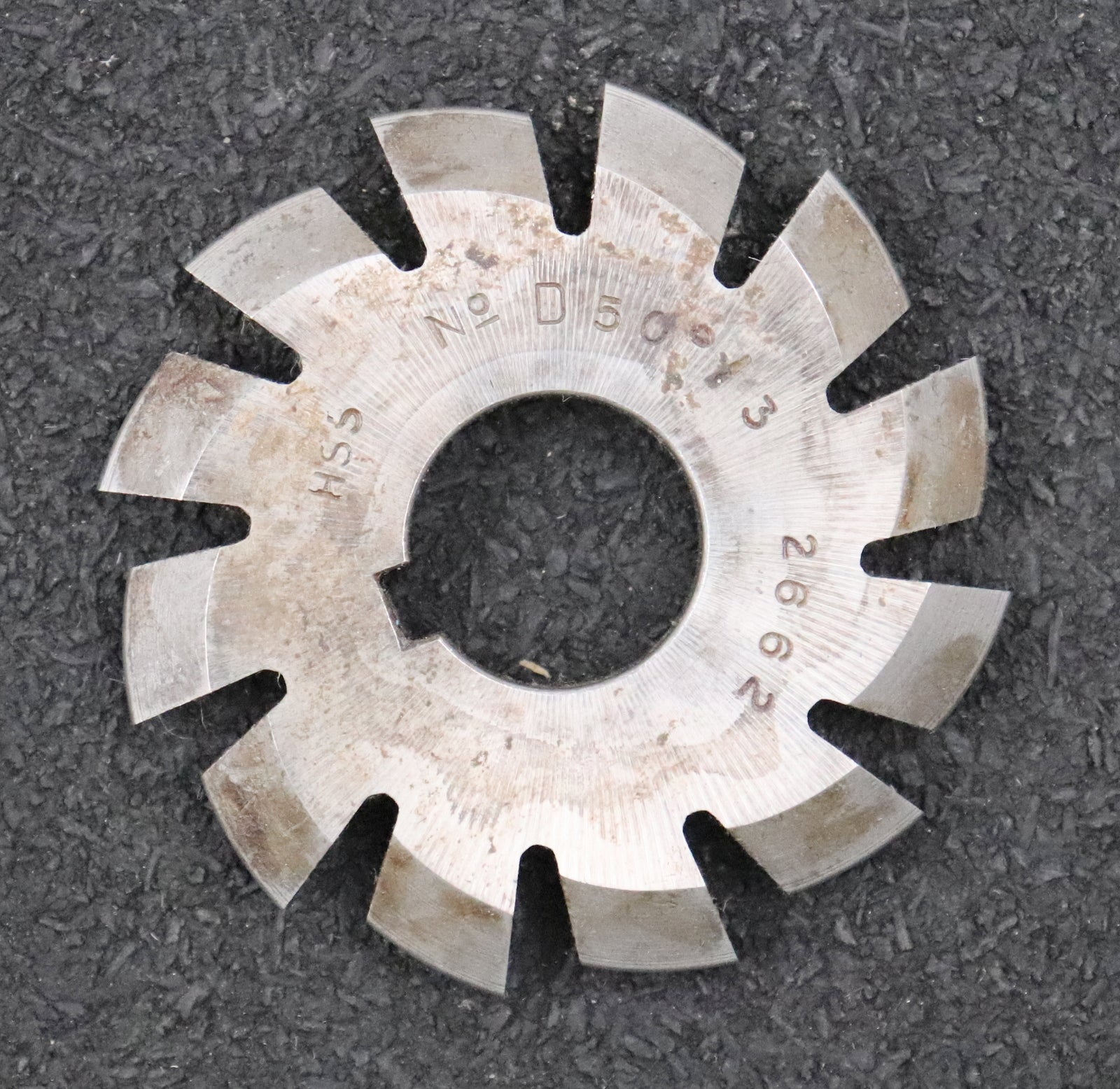 Bild des Artikels DOLD-Prismenfräser-D50°/3-Winkel-30°-Kopfabrundung-auf-3mm-Ø50,8x6xØ16mm