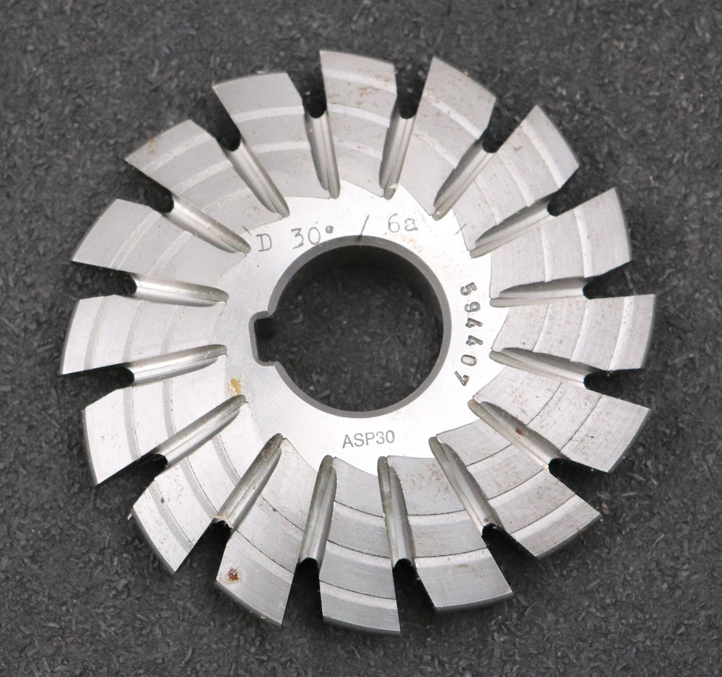 Bild des Artikels DOLD-Prismenfräser-D30°/6a-Winkel-30°-Kopfabrundung-auf-6mm-Ø97,8x16,xØ27mm