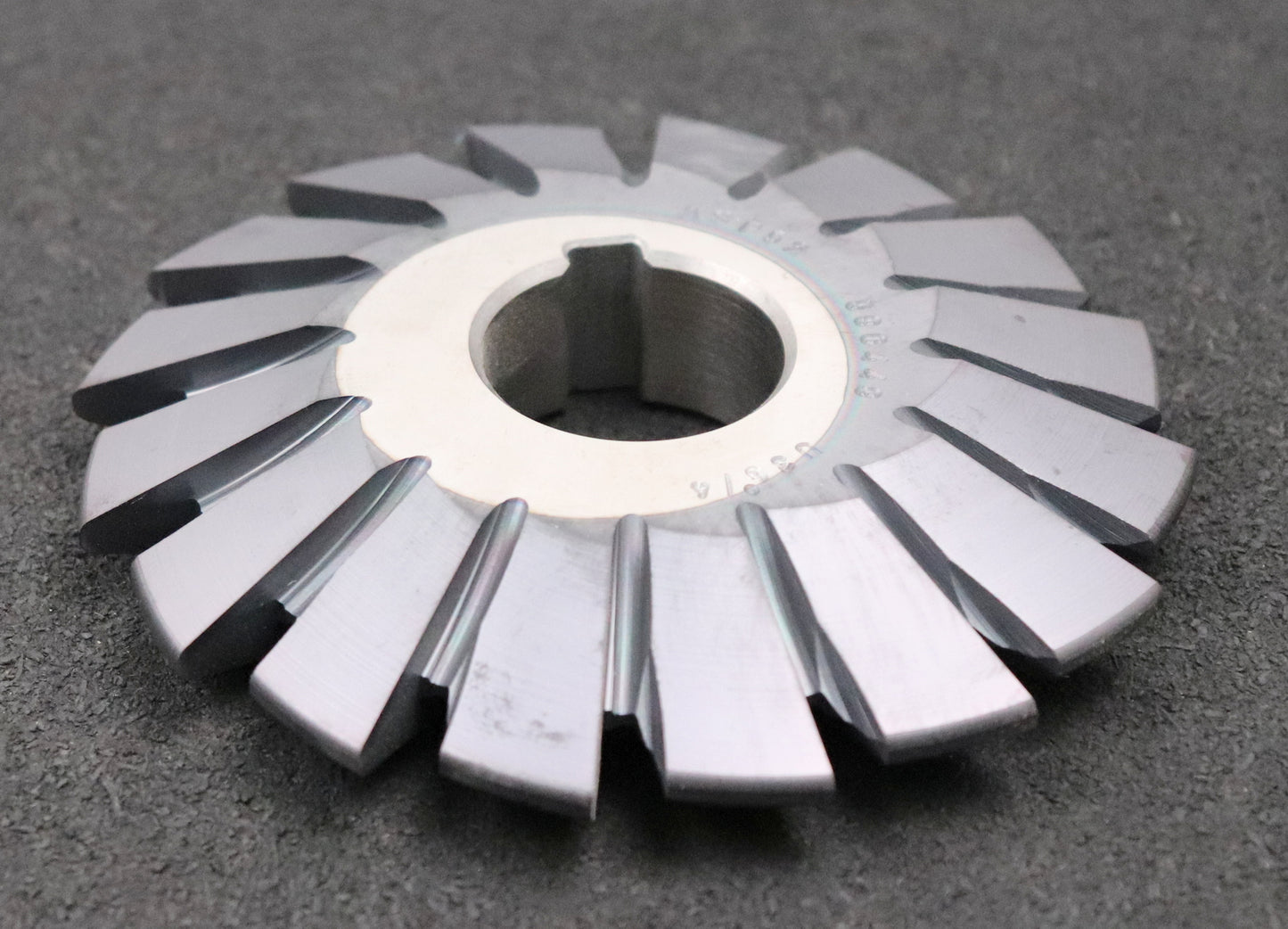 Bild des Artikels DOLD-asymmetrischer-Prismenfräser-U-36°/4-Gesamtwinkel-36°-Flankenwinkel-24°+12°