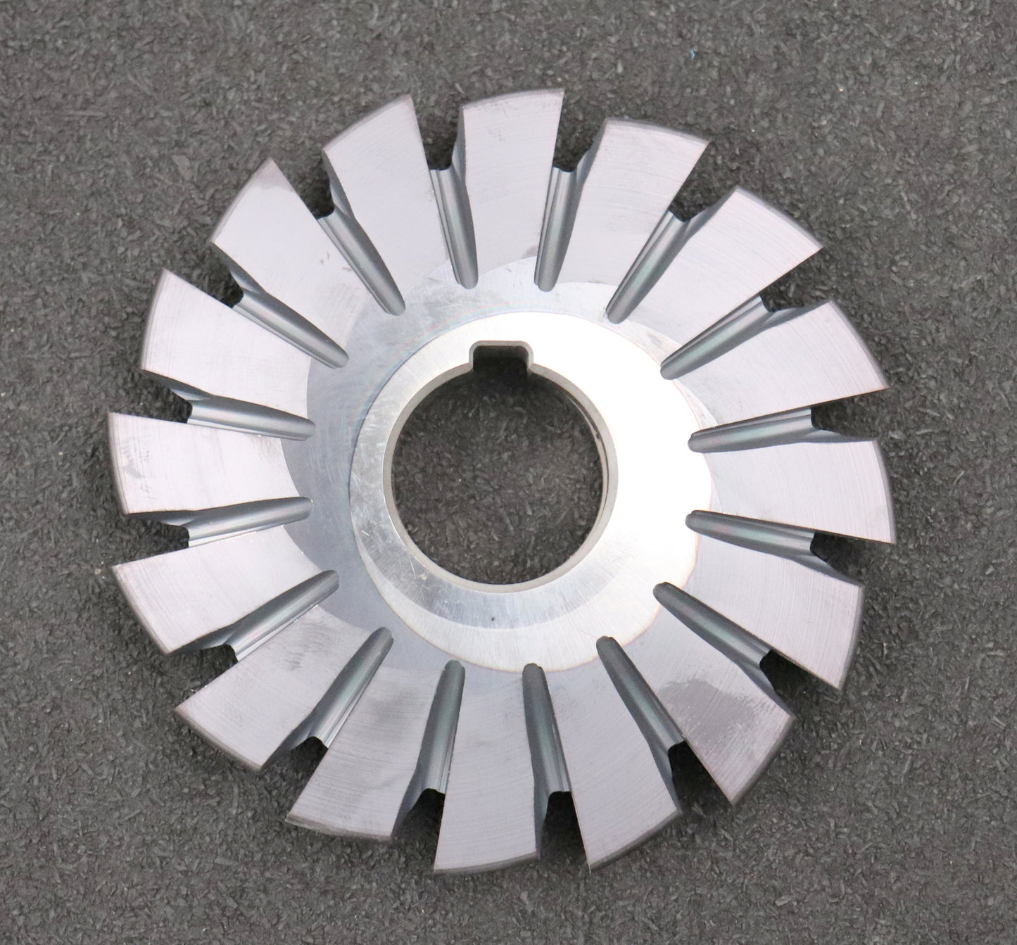Bild des Artikels DOLD-asymmetrischer-Prismenfräser-U-36°/4-Gesamtwinkel-36°-Flankenwinkel-24°+12°