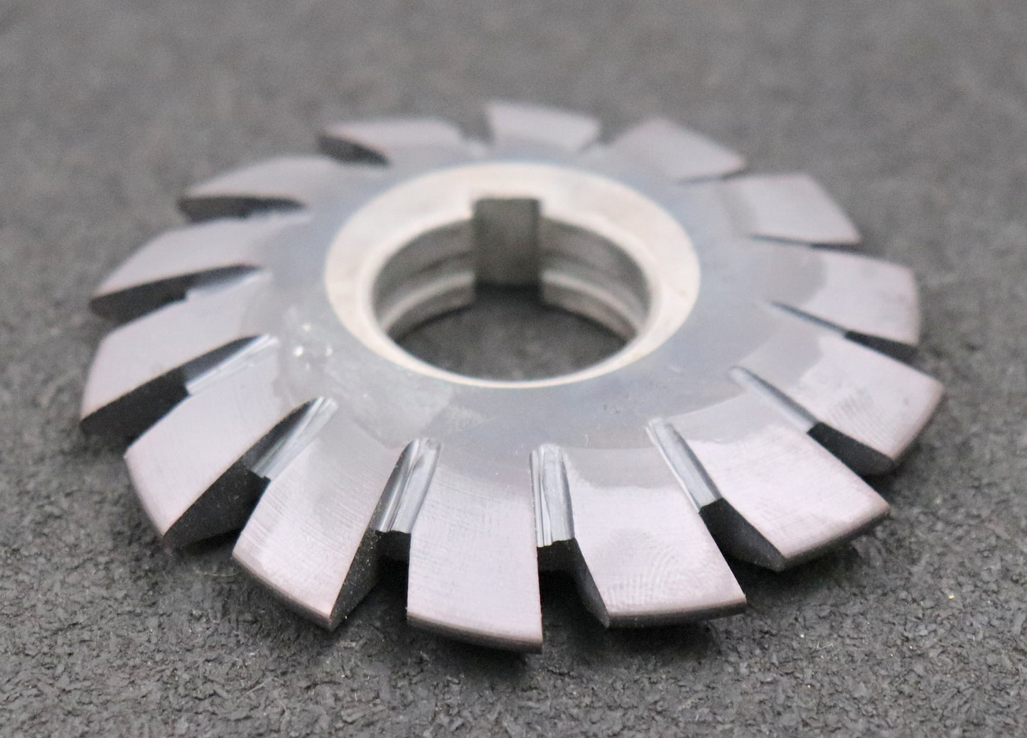 Bild des Artikels DOLD-asymmetrischer-Prismenfräser-U-36°/1-Gesamtwinkel-36°-Flankenwinkel-24°+12°