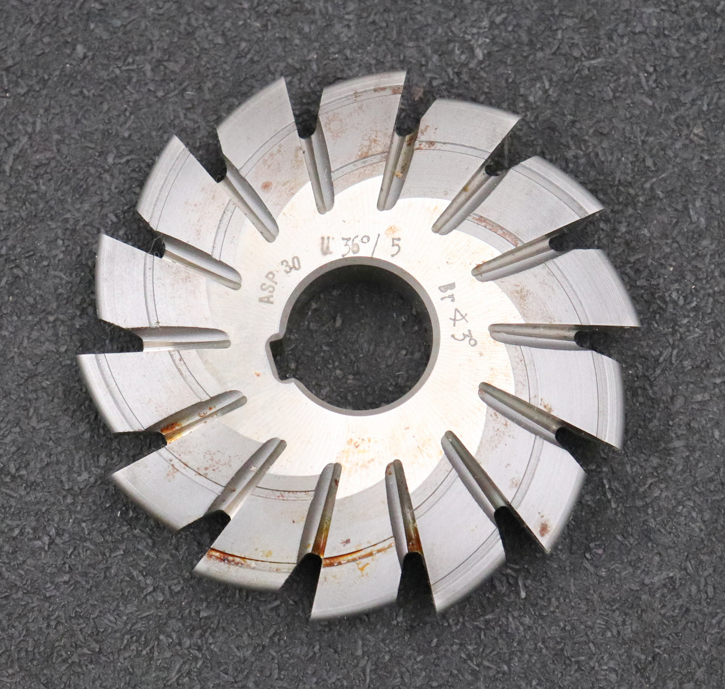 Bild des Artikels DOLD-asymmetrischer-Prismenfräser-U-36°/5-Flankenwinkel-24°+12°-Gesamtwinkel-36°