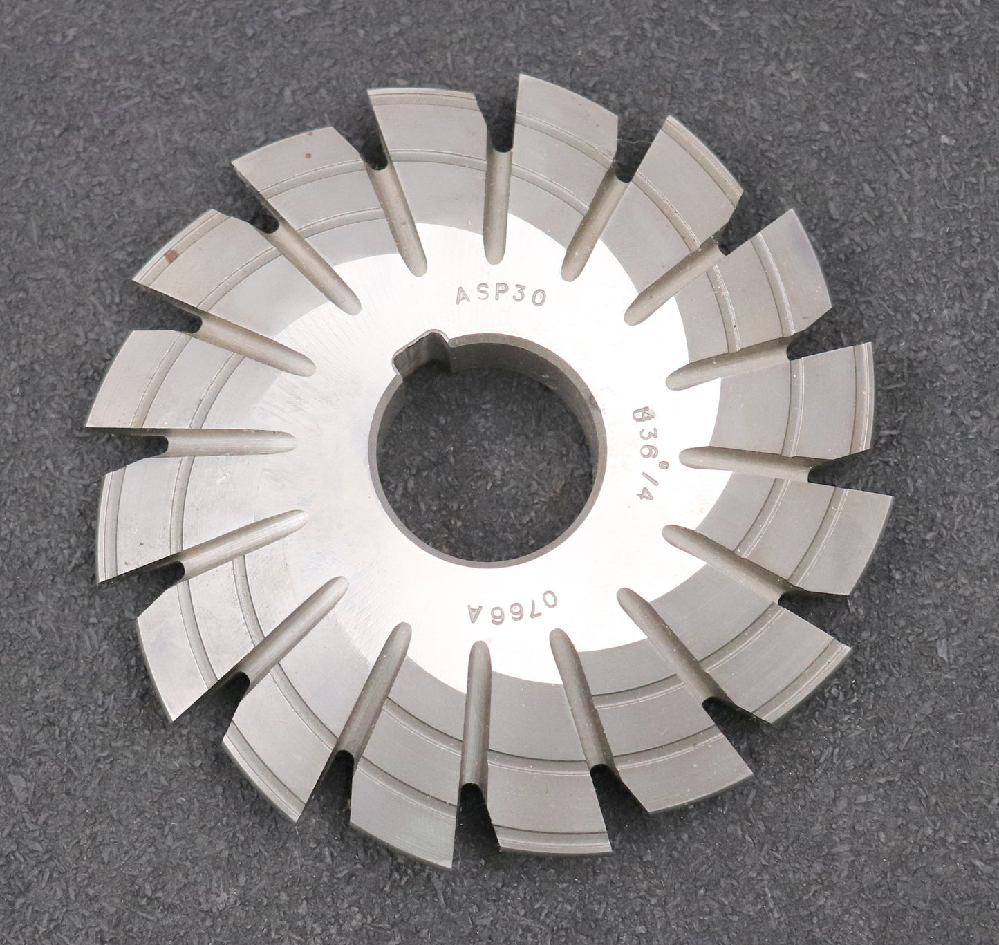 Bild des Artikels DOLD-asymmetrischer-Prismenfräser-U-36°/4-Flankenwinkel-24°+12°-Gesamtwinkel-36°