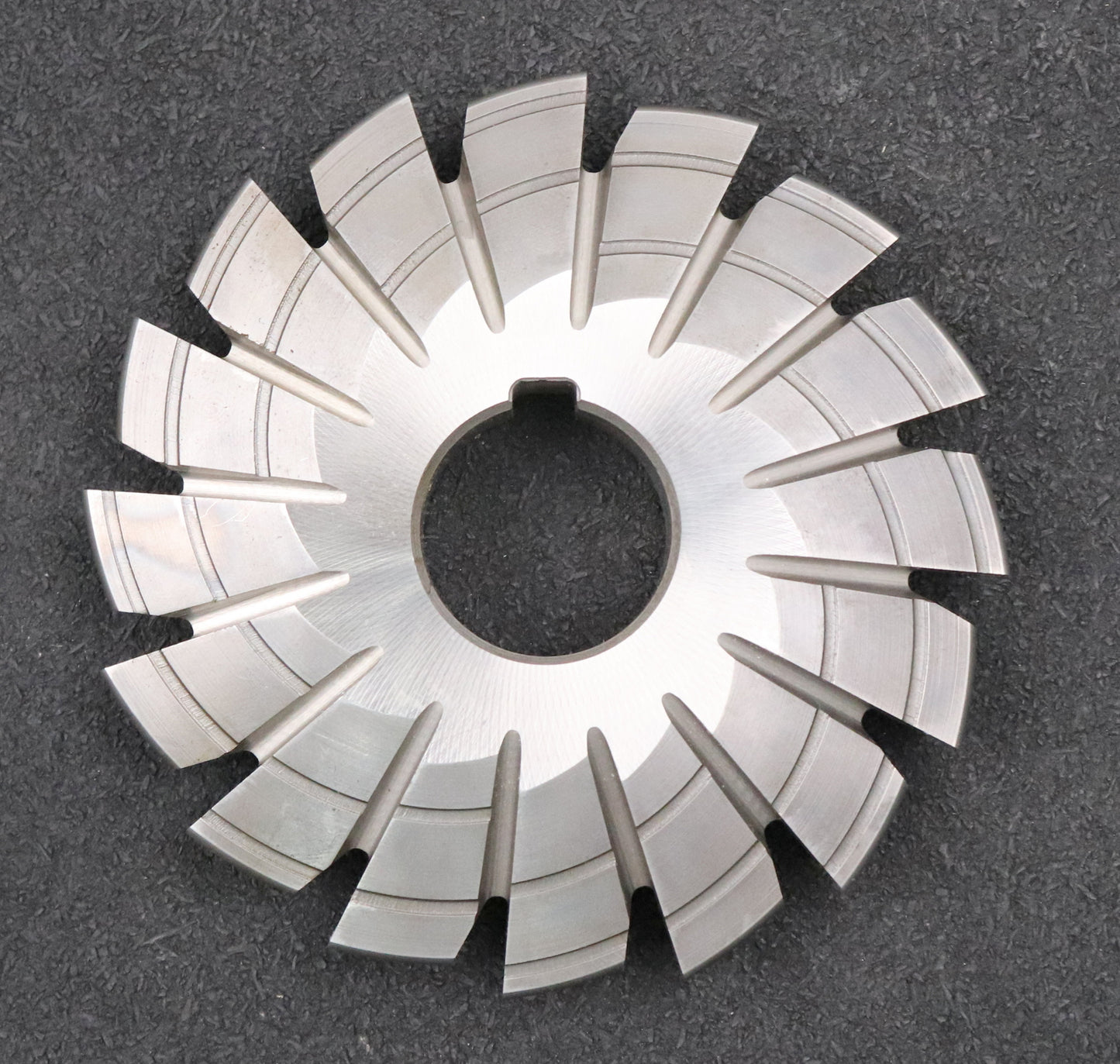 Bild des Artikels DOLD-asymmetrischer-Prismenfräser-U-36°/4-Flankenwinkel-24°+12°-Gesamtwinkel-36°