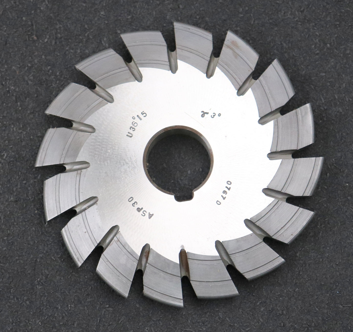 Bild des Artikels DOLD-asymmetrischer-Prismenfräser-U-36°/5-Gesamtwinkel-36°-Flankenwinkel-24°+12°