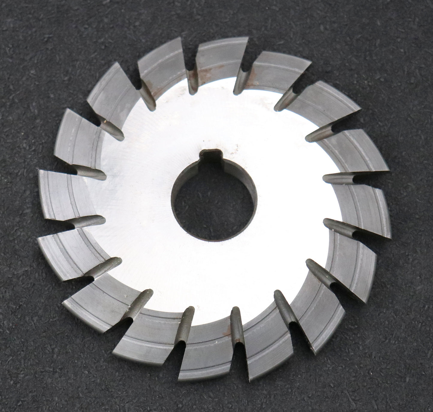 Bild des Artikels DOLD-asymmetrischer-Prismenfräser-U-36°/5-Gesamtwinkel-36°-Flankenwinkel-24°+12°