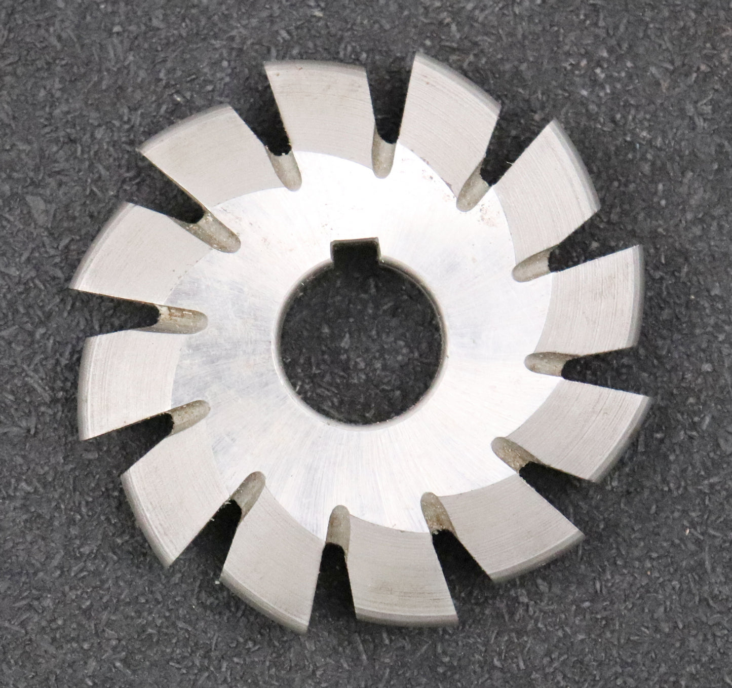 Bild des Artikels DOLD-asymmetrischer-Prismenfräser-U-40°/5-Gesamtwinkel-40°-Flankenwinkel-25°+15°