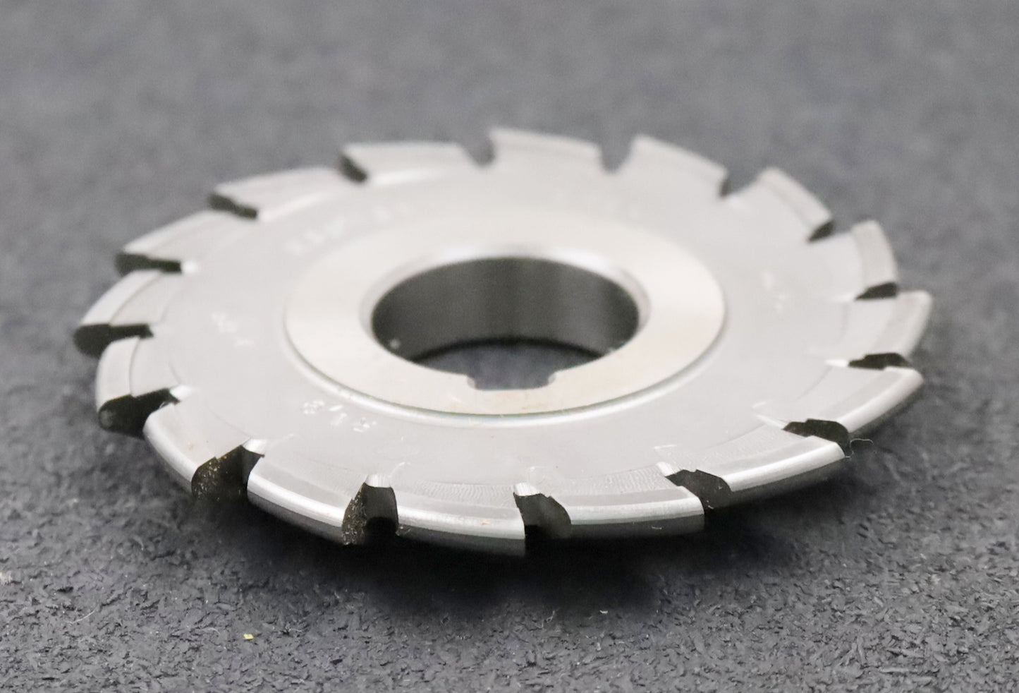 Bild des Artikels DOLD-asymmetrischer-Prismenfräser-E-30°/3-B-Gesamtwinkel-30°-Flankenwinkel-30°+0