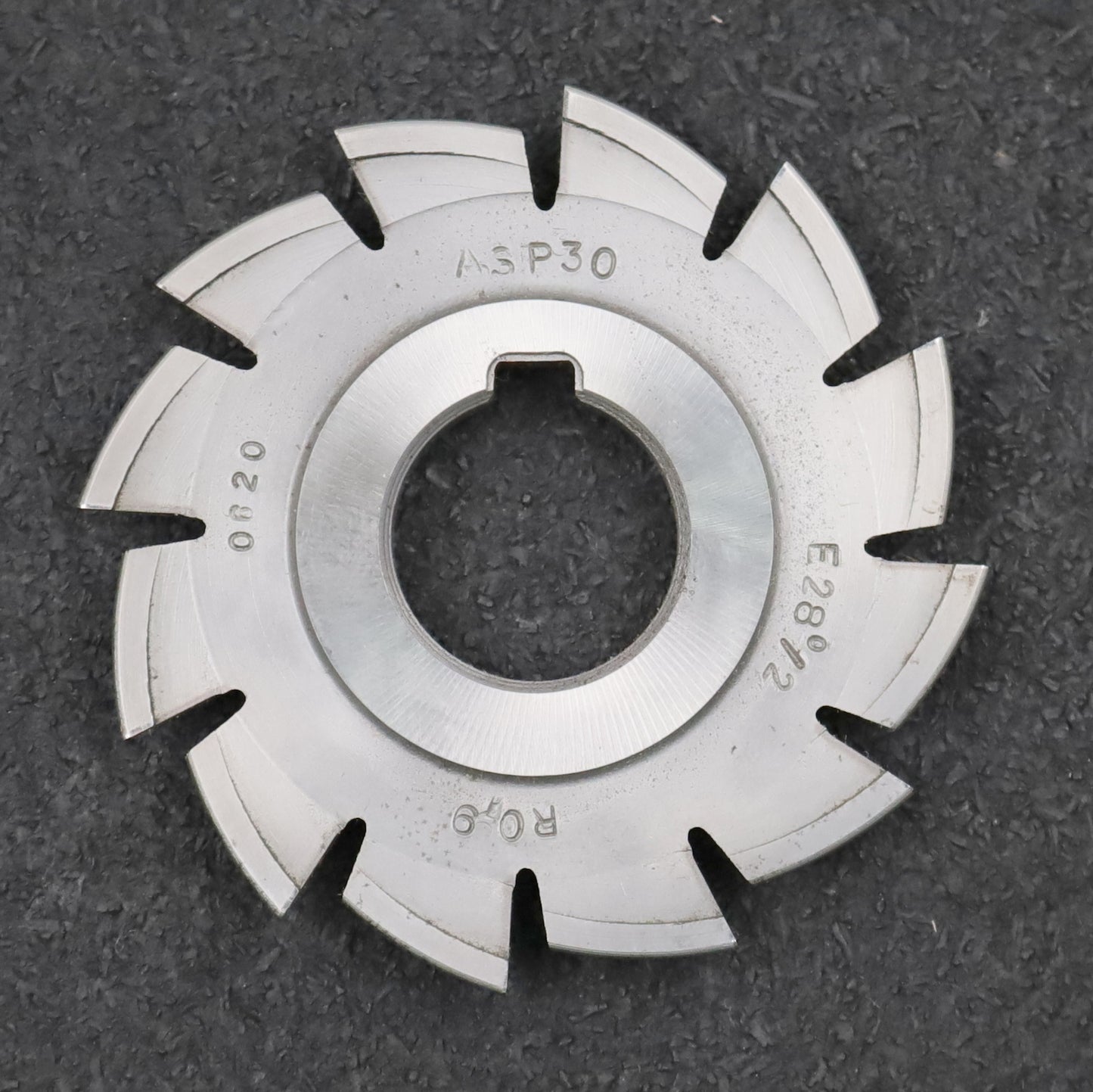 Bild des Artikels DOLD-asymmetrischer-Prismenfräser-E-28°/2-R0,9-Gesamtwinkel-28°
