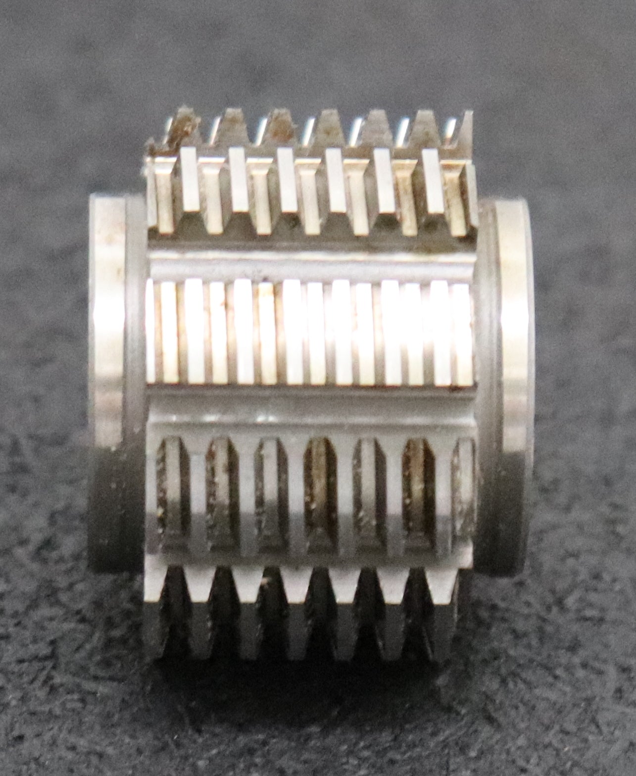 Bild des Artikels DOLD-Zahnrad-Wälzfräser-gear-hob-DP28-14,58°EGW-Ø34x26xØ10mm-mit-LKN