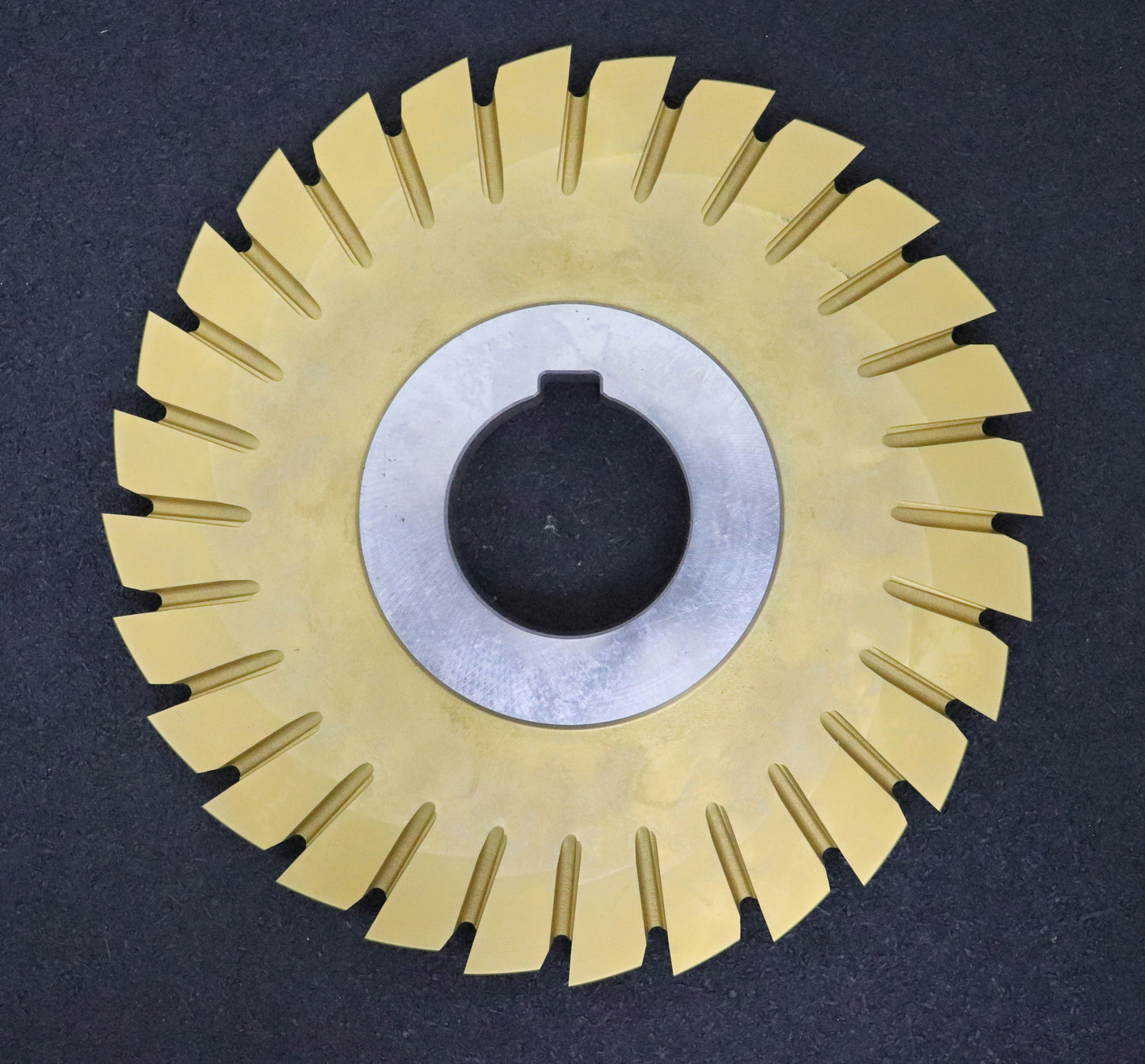 Bild des Artikels DOLD-Formfräser-für-Zahnstangen-und-Schnecken-Form-A-EGW-15°-Ø200x25xØ50mm