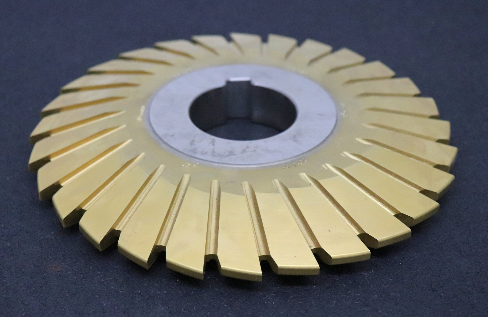 Bild des Artikels DOLD-Formfräser-für-Zahnstangen-und-Schnecken-Form-B-EGW-10°/15°-Ø200x25xØ50mm