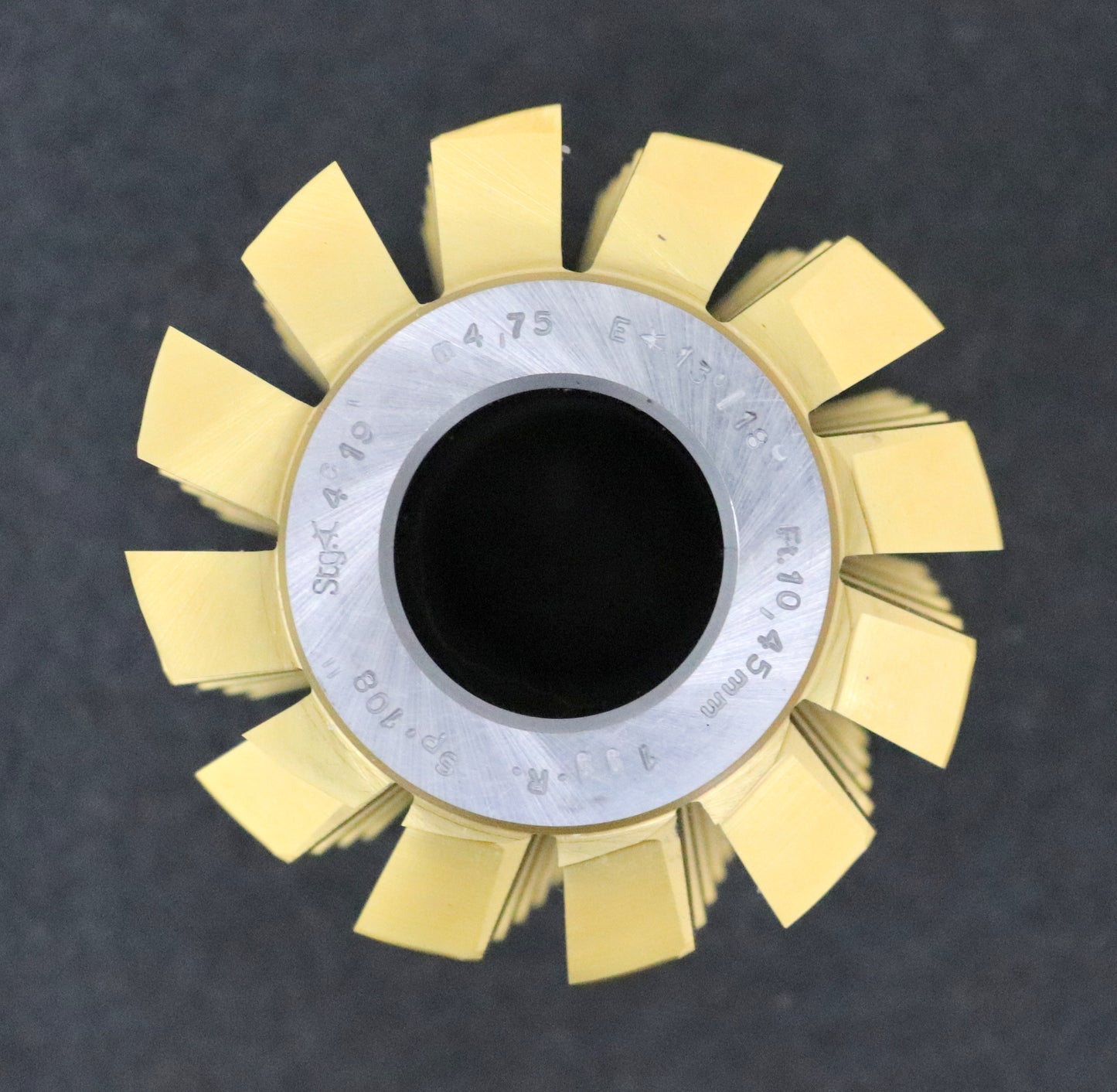 Bild des Artikels DOLD-Zahnrad-Wälzfräser-gear-hob-m=-4,75-EGW-13°/18°-Ø75x80xØ27mm-mit-Axialnut