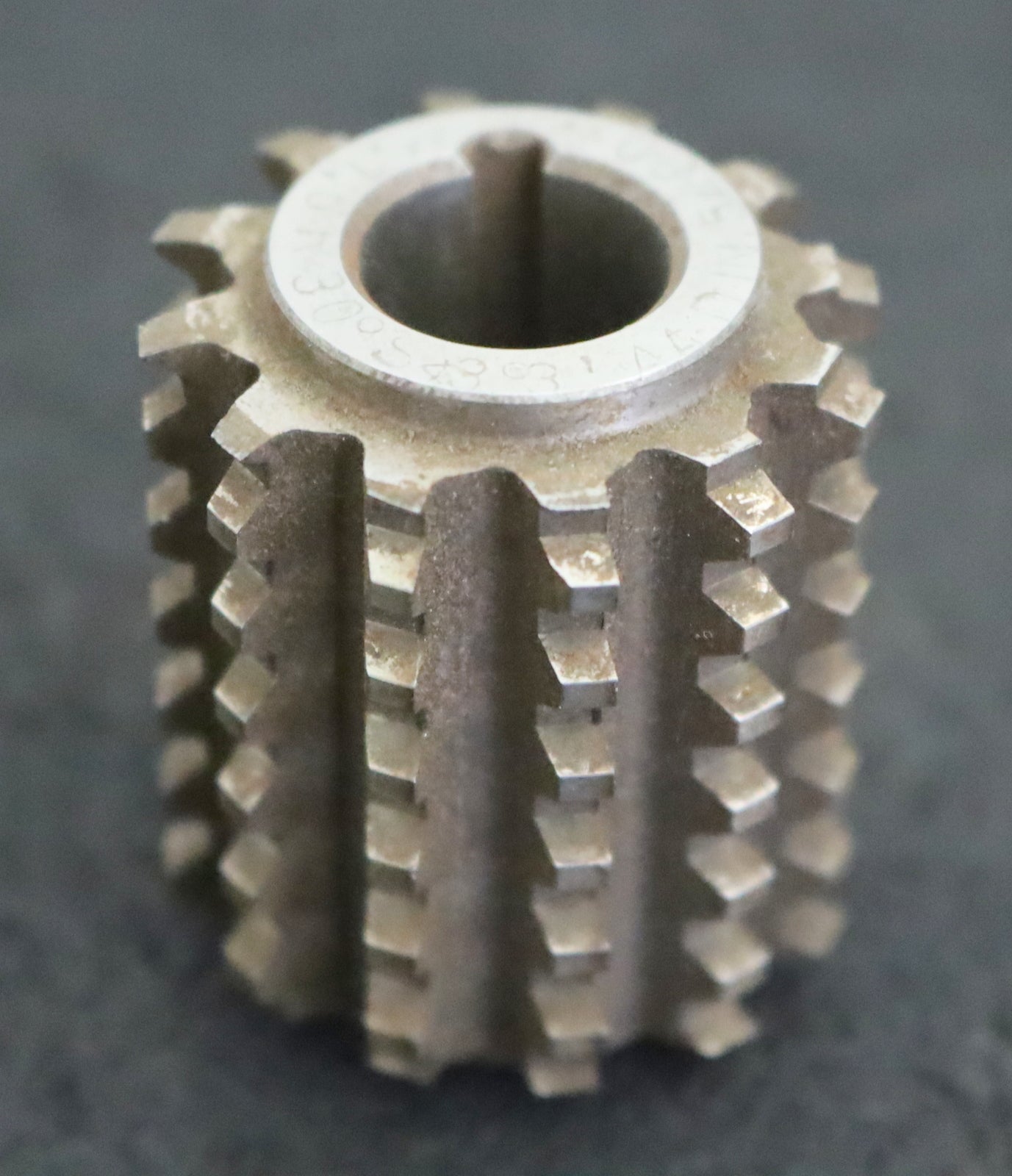 Bild des Artikels Zahnwellen-Wälzfräser-involute-spline-hob-m=-1,6-EGW-30°-Ø32x48xØ13mm-mit-LKN