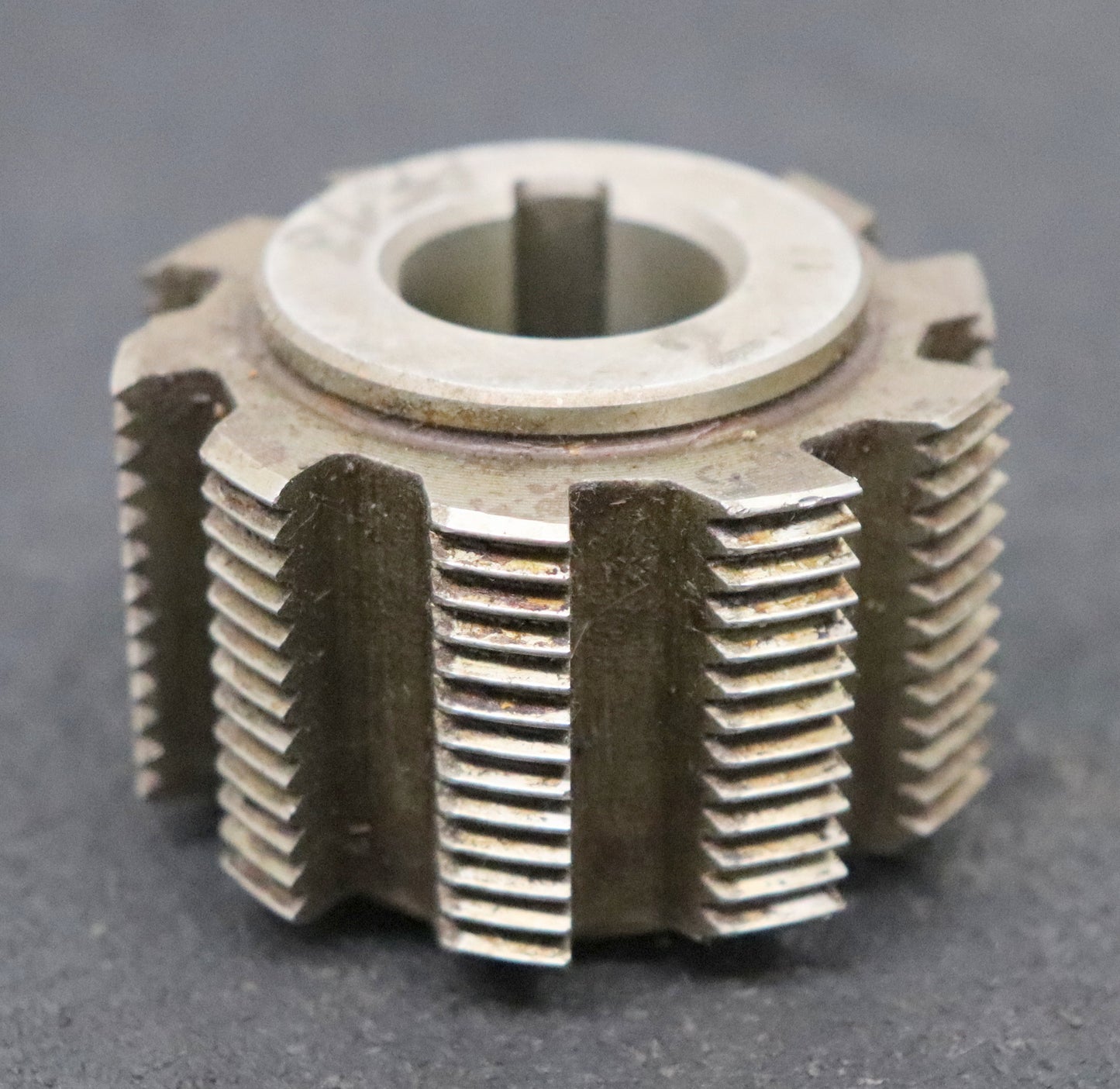 Bild des Artikels PWS-Kerbzahnwellen-Wälzfräser-Nennmass-26x30-nach-DIN5481-EGW-27°-60x40x22mm