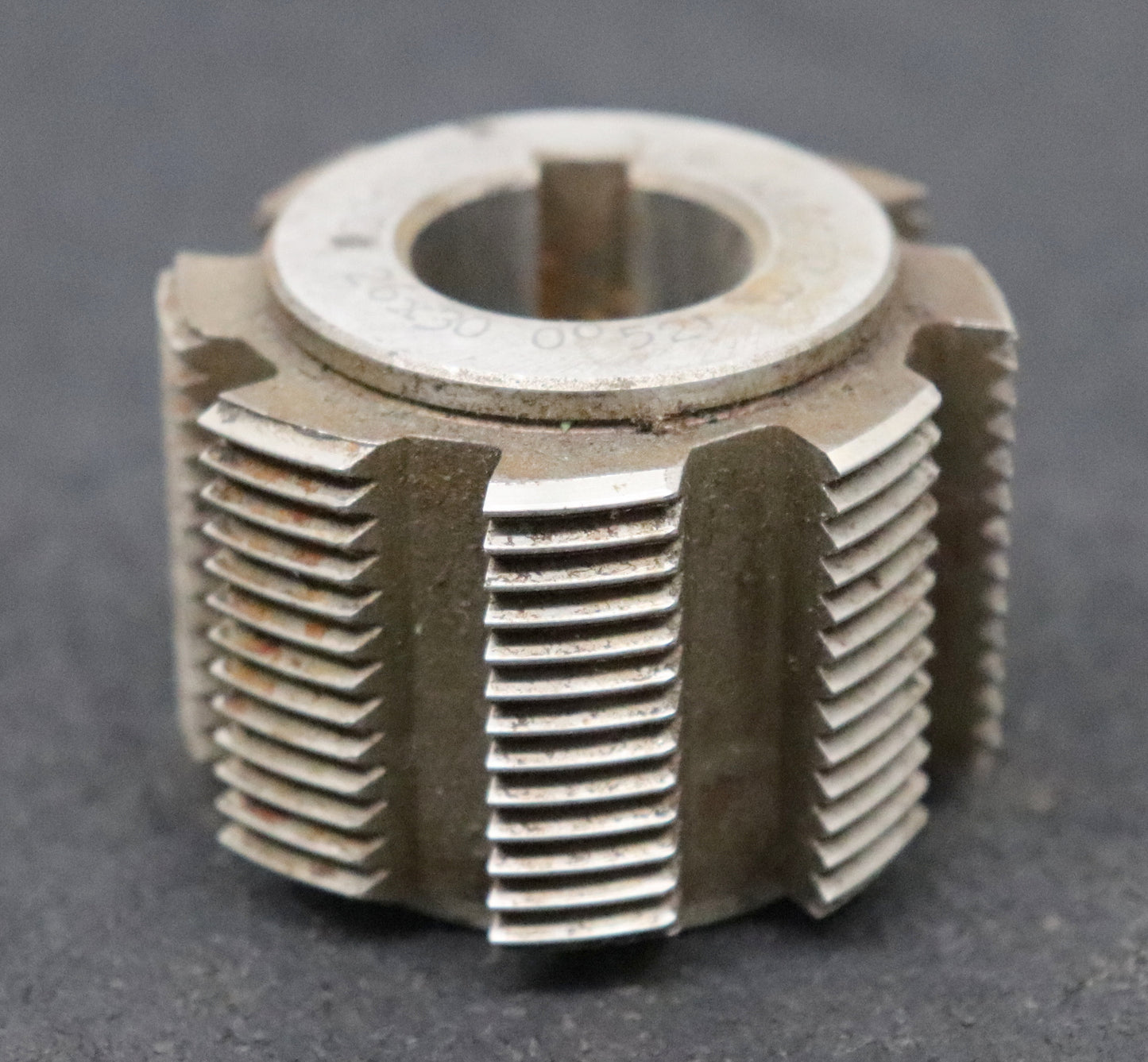 Bild des Artikels PWS-Kerbzahnwellen-Wälzfräser-Nennmass-26x30-nach-DIN5481-EGW-27°-56x40x22mm-LKN