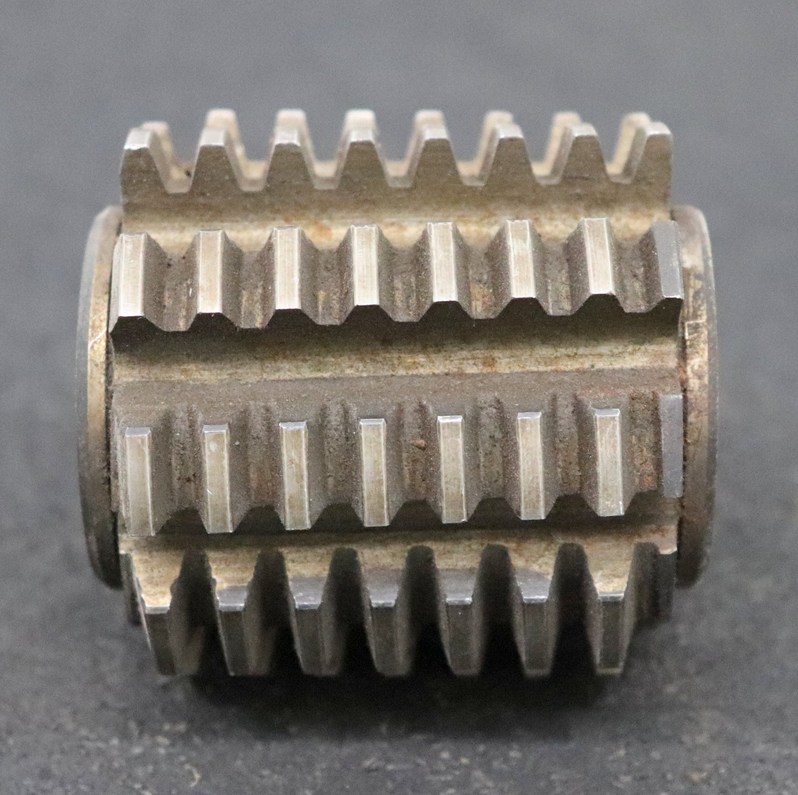 Bild des Artikels PWS-Zahnrad-Wälzfräser-gear-hob-m=-2,25mm-15°-EGW-Ø59x60xØ22mm-mit-LKN