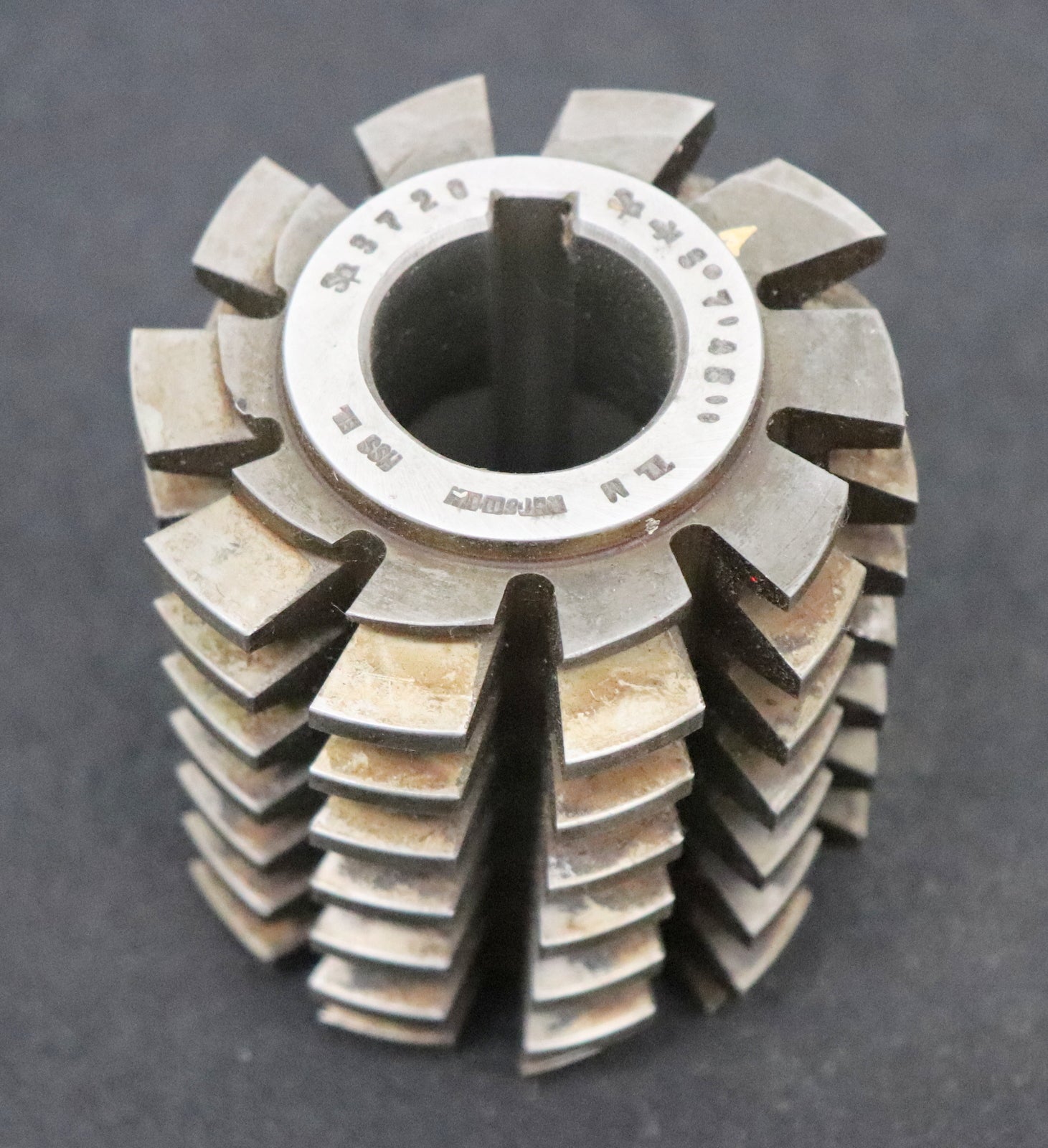 Bild des Artikels Zahnrad-Wälzfräser-gear-hob-m=-3,5mm-15°-EGW-Ø73x83xØ27mm-mit-LKN-1gg.-Links