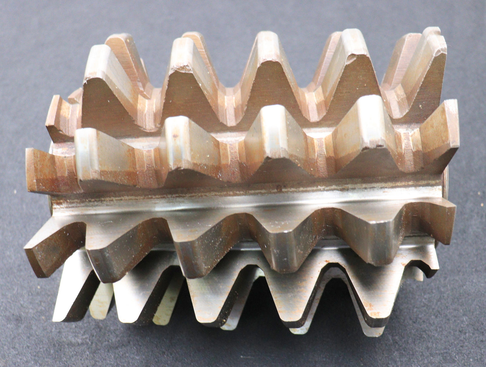 Bild des Artikels PWS-Zahnrad-Wälzfräser-gear-hob-m=15,0-EGW-20°-BPII-DIN-3972-Ø220x210xØ60mm-LKN