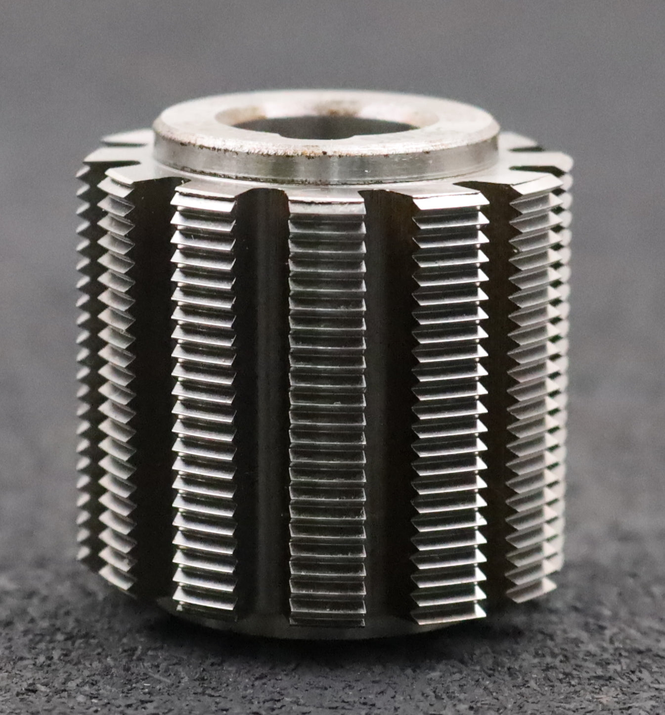 Bild des Artikels DOLD-Kerbzahnwellen-Wälzfräser-Tlg.-1,5-60°EGW-DIN-5481-Ø40x40xØ16mm-mit-LKN