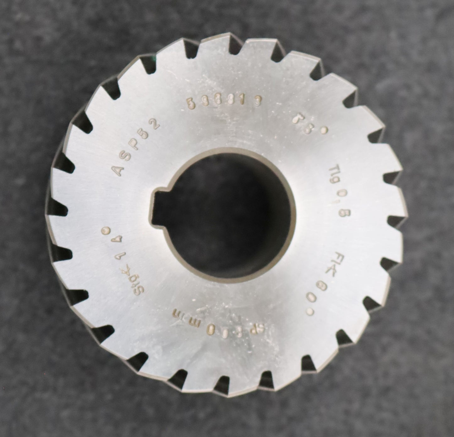 Bild des Artikels DOLD-Kerbzahnwellen-Wälzfräser-Tlg.-0,5-60°EGW-DIN-5481-Ø64x30xØ22mm-mit-LKN