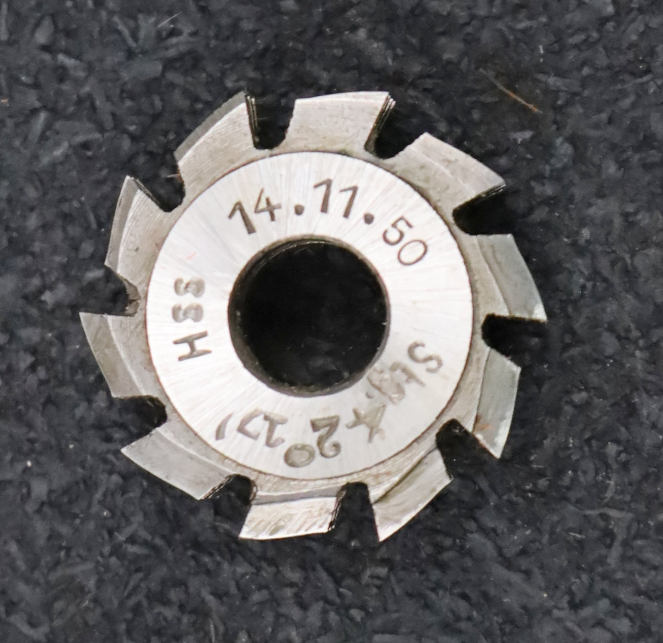 Bild des Artikels DOLD-Zahnrad-Wälzfräser-gear-hob-m=0,9-EGW-30°-2°17'-Stg-Ø25x10xØ8mm