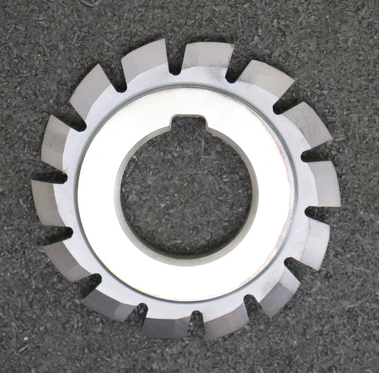 Bild des Artikels DOLD-Formfräser-für-Kerbschlagbiegeproben-gear-hob-R-0,25-45°-EGW-DIN-50115