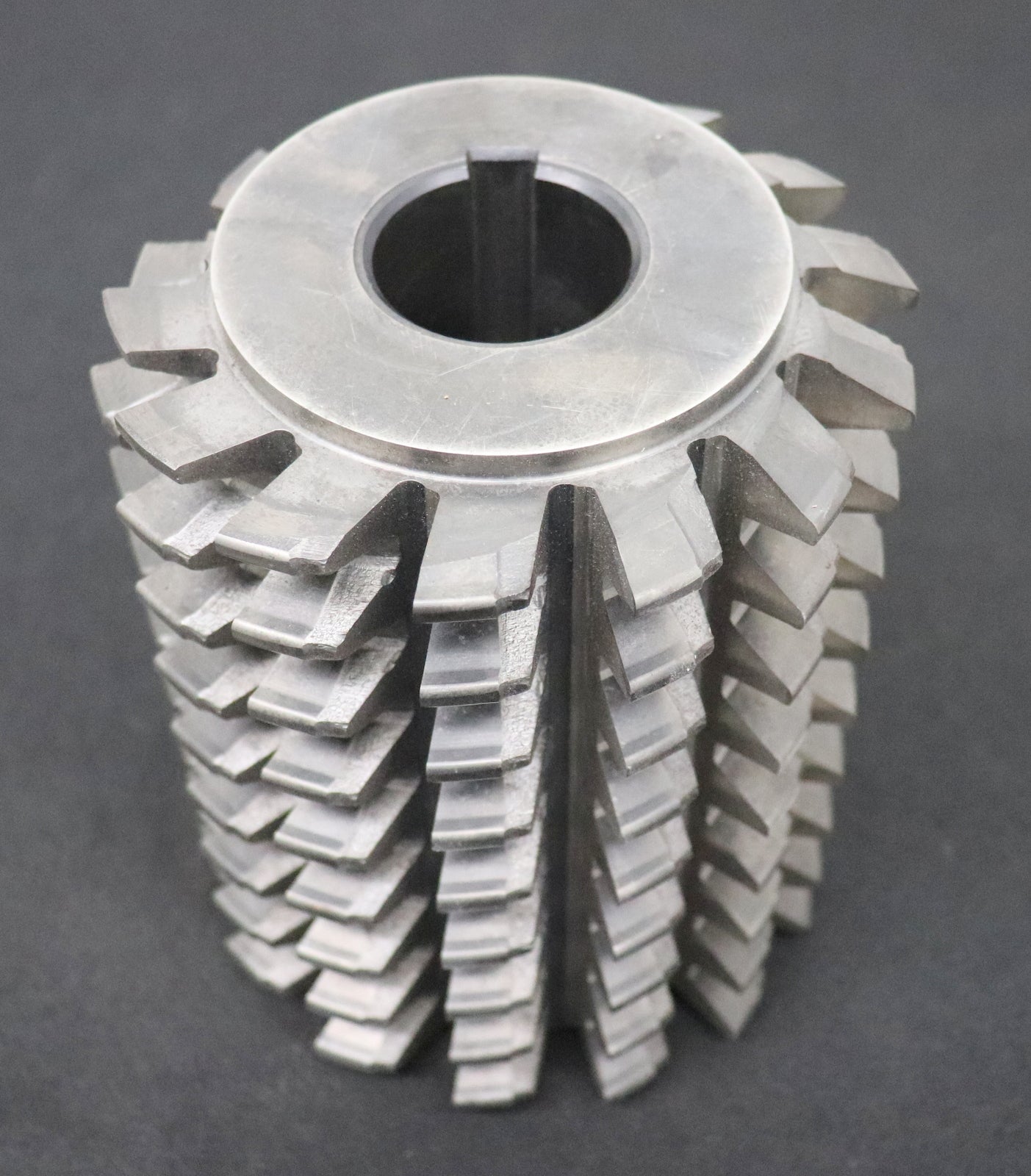 Bild des Artikels KL-Zahnrad-Wälzfräser-gear-hob-m=-6,0mm-19°50'-EGW-BPIV-DIN-3972-Ø134x170xØ40mm