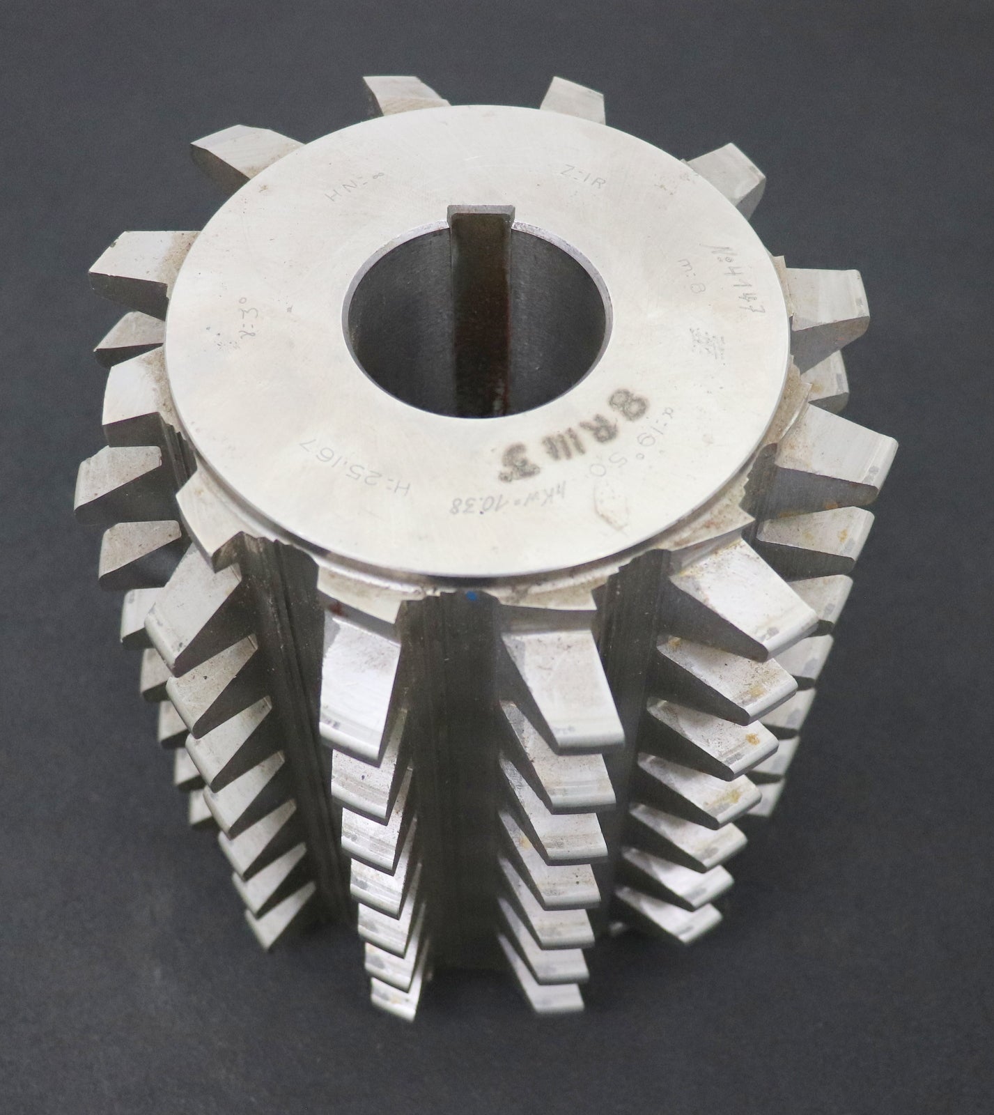 Bild des Artikels FHUSA-Zahnrad-Wälzfräser-gear-hob-m=-8,0mm-19°50'-EGW-BPIII-nach-DIN-3972