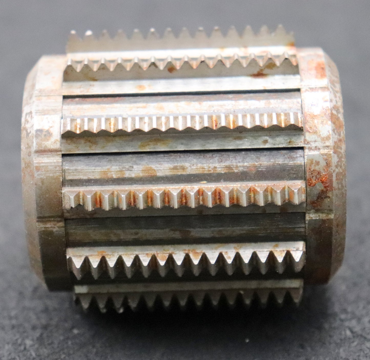 Bild des Artikels SAAZOR-Kerbzahnwellen-Wälzfräser-serration-hob-Nennmass-36x40-nach-DIN5481