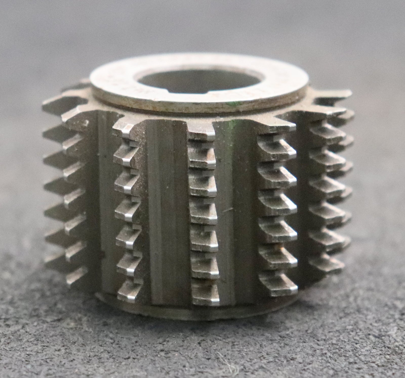 Bild des Artikels Zahnrad-Wälzfräser-gear-hob-m=-1,5mm-20°-EGW-Ø55x38xØ22mm-mit-LKN-1gg.-Rechts