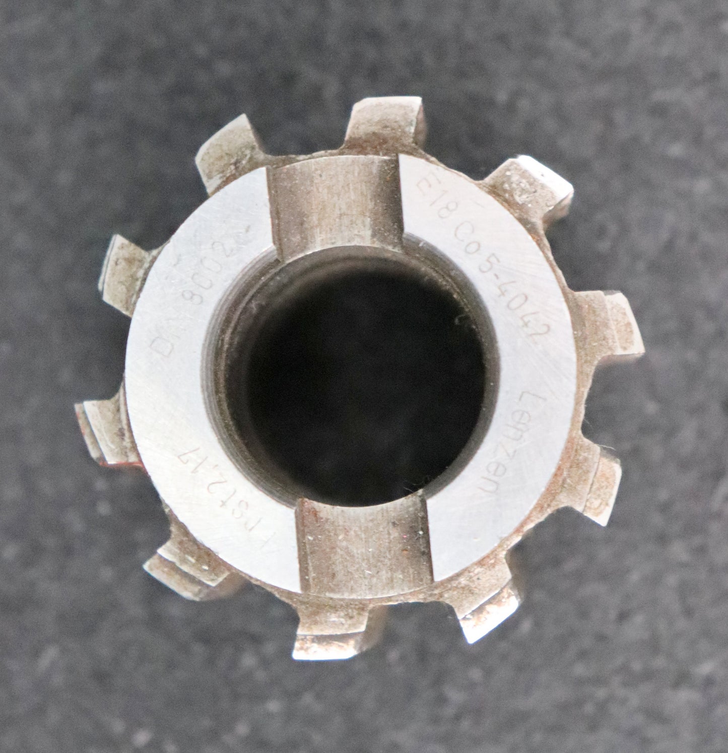 Bild des Artikels Zahnrad-Wälzfräser-gear-hob-m=-1,0mm-20°-EGW-Ø49x44xØ22mm-mit-Axialnut-