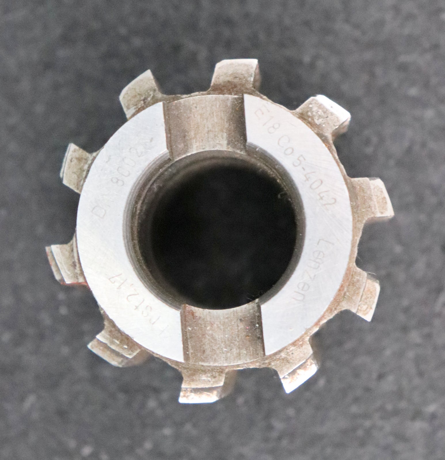 Bild des Artikels Zahnrad-Wälzfräser-gear-hob-m=-1,0mm-20°-EGW-Ø49x44xØ22mm-mit-Axialnut-