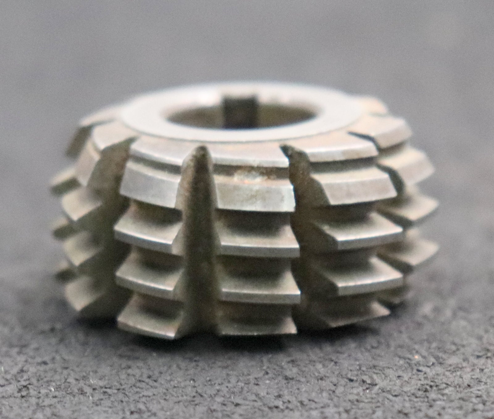 Bild des Artikels KOEPFER-Zahnrad-Wälzfräser-mit-tangentialem-Anschnitt-gear-hob-m=-1,5mm-20°-EGW
