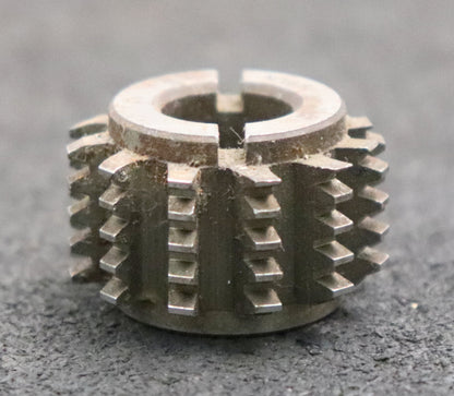 Bild des Artikels Zahnrad-Wälzfräser-gear-hob-m=-1,0mm-20°-Ø32x20xØ13mm-mit-Axialnut-1gg.-Rechts