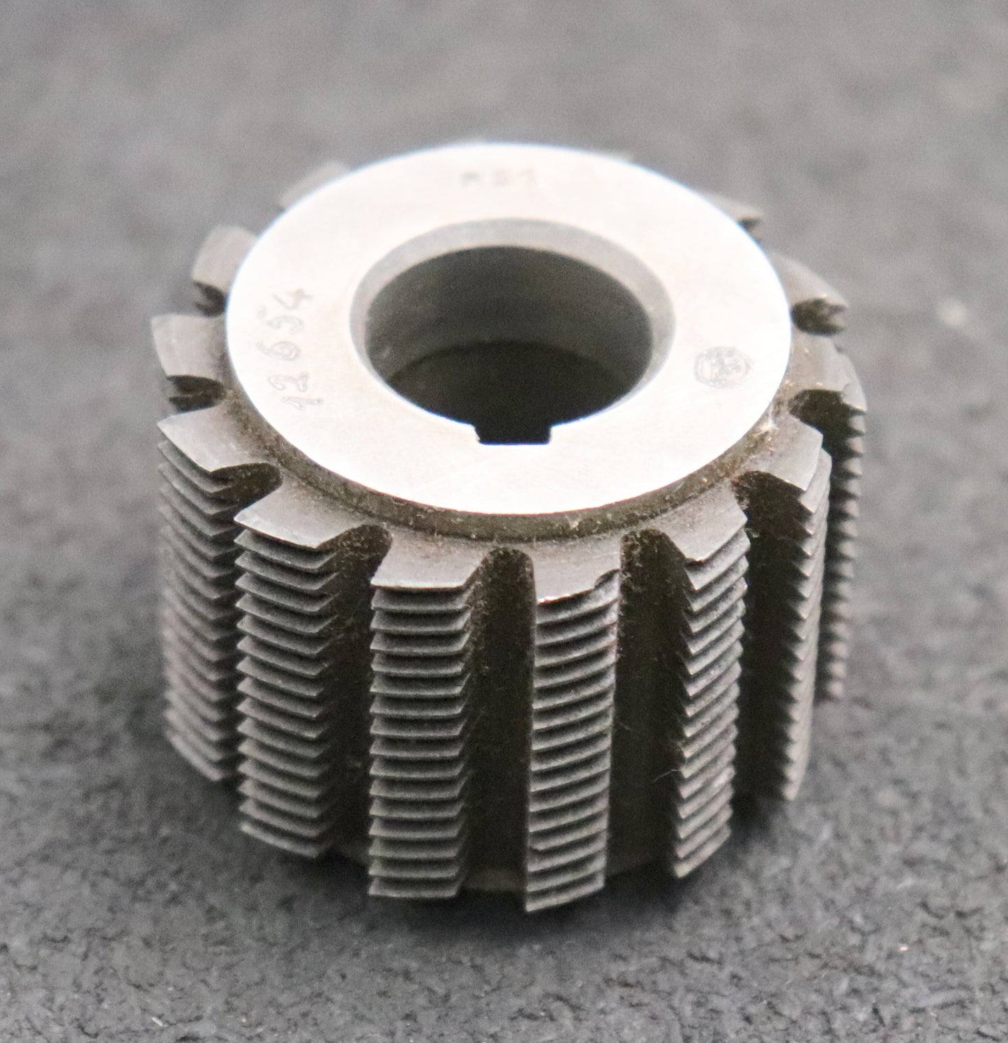 Bild des Artikels Zahnrad-Wälzfräser-gear-hob-m=-0,5mm-EGW-20°-Ø4x29xØ16mm-mit-LKN-1gg.-Rechts