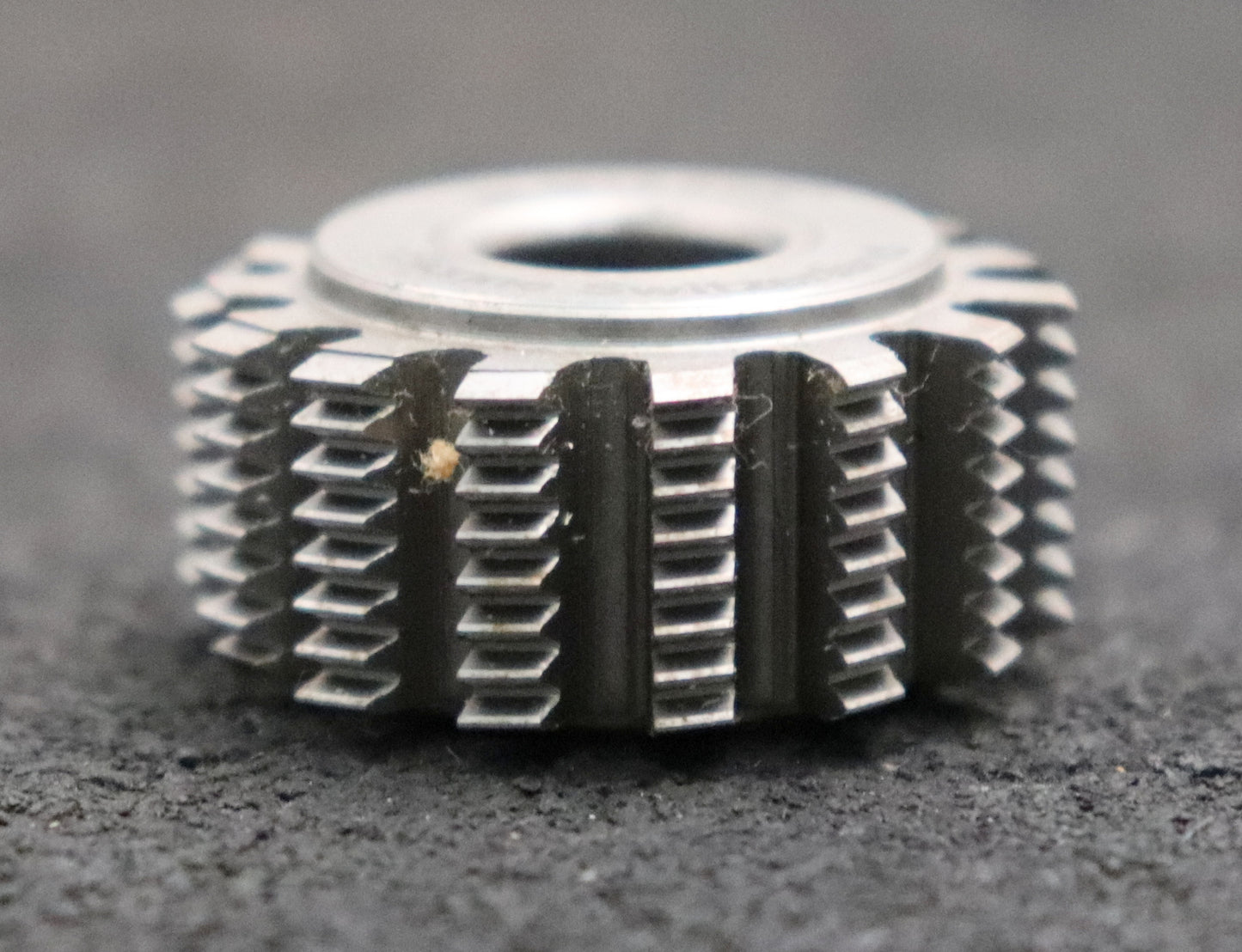 Bild des Artikels MIKRON-Zahnrad-Wälzfräser-gear-hob-m=-0,5mm-20°-EGW-1°33'-Spiralwinkel