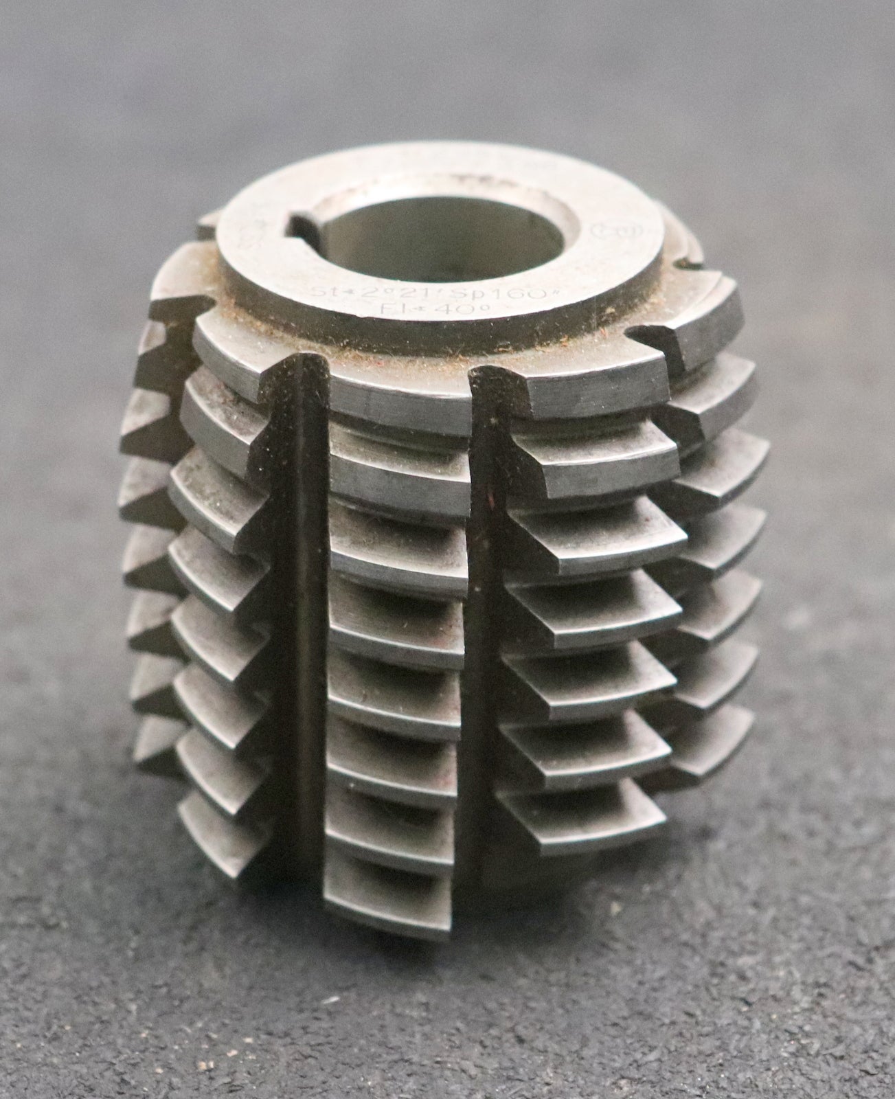 Bild des Artikels J.E.-REINECKER-Zahnrad-Wälzfräser-mit-tangentialem-Anschnitt-gear-hob-m=-2,25mm