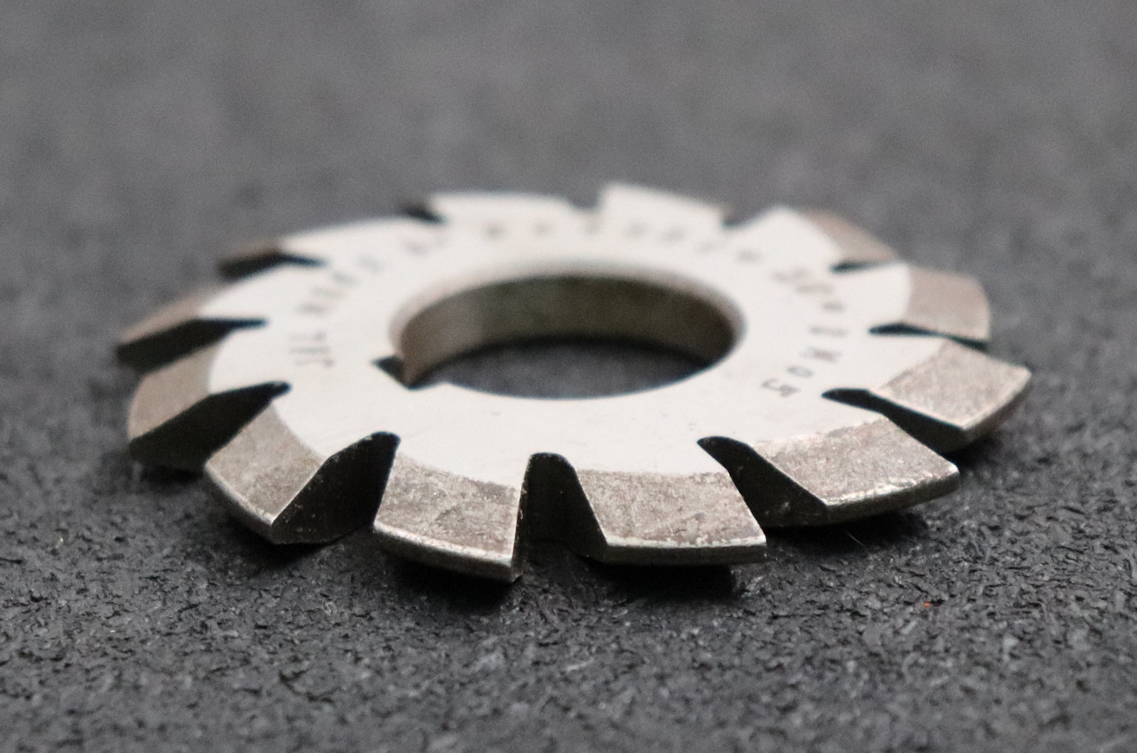 Bild des Artikels JAL-Zahnformfräser-gear-profile-cutter-m=-2mm-Nr.-8-Zähnezahlbereich-Z=-135-00