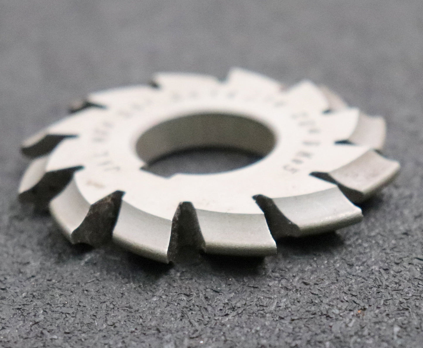 Bild des Artikels JAL-Zahnformfräser-gear-profile-cutter-m=-2mm-Nr-2-für-Zähnezahlbereich-Z=-14-16