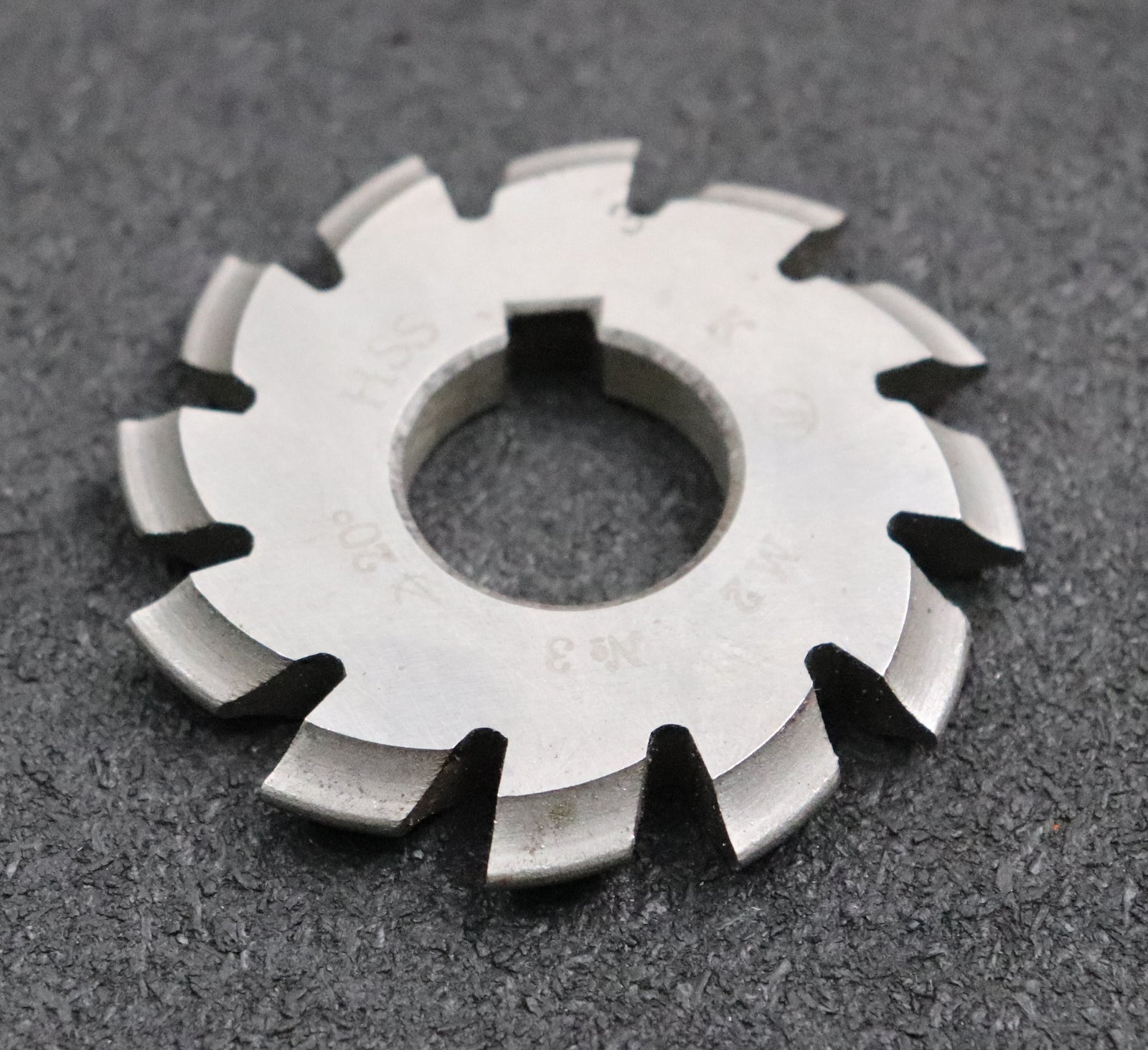 Bild des Artikels Zahnformfräser-gear-profile-cutter-m=-2mm-Nr.-3-für-Zähnezahlbereich-Z=-17-20