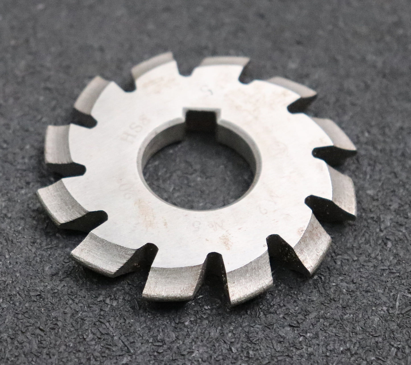 Bild des Artikels Zahnformfräser-gear-profile-cutter-m=-2mm-Nr.-5-für-Zähnezahlbereich-Z=-26-34